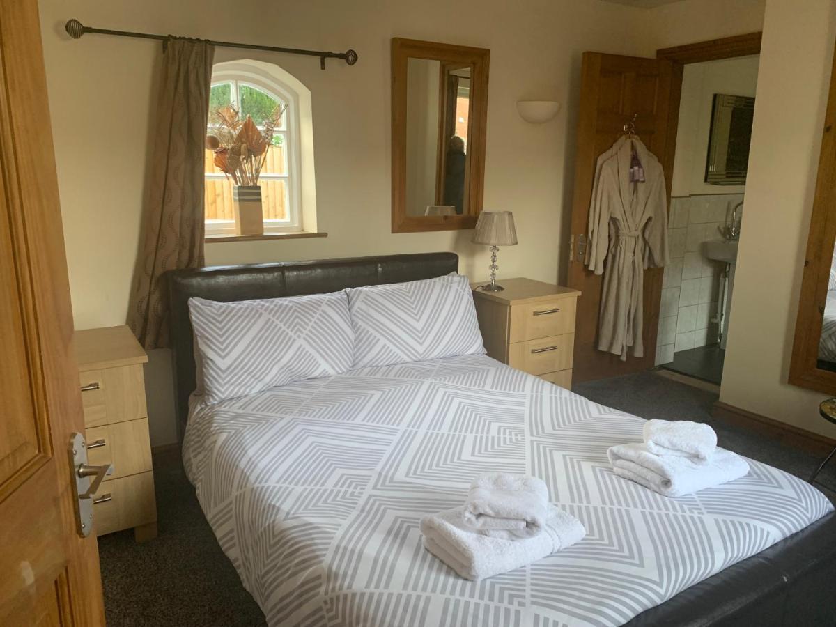 The Cottage At The Retreat Leek Extérieur photo